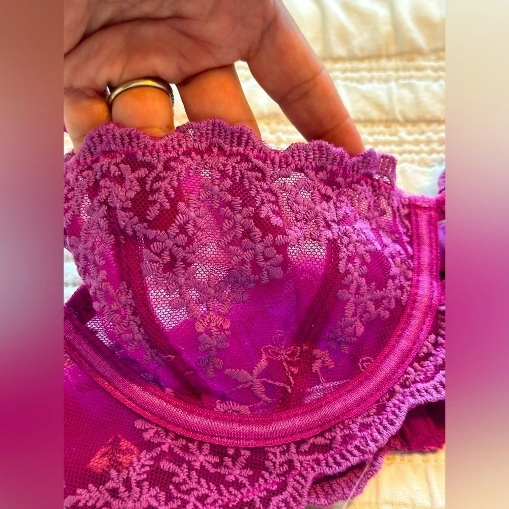 Free People Intimately Daydreamer Underwire Bra Azalea NWT Size 32A